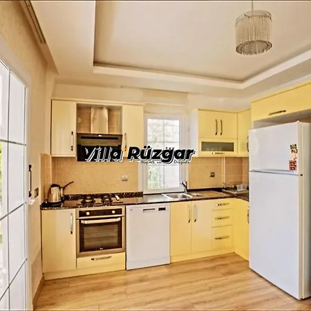 Ruezgar Вилла *